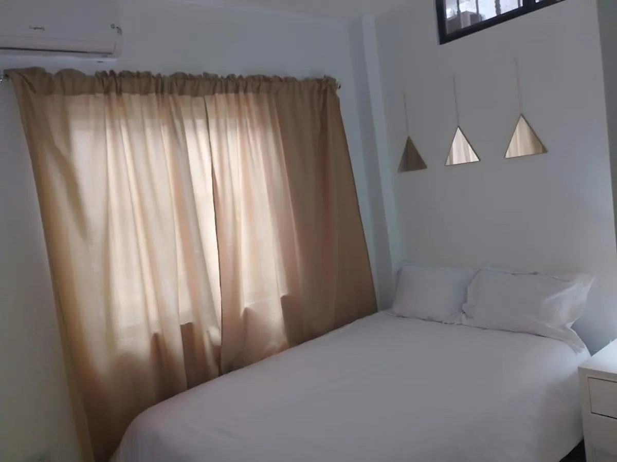 Comfortable 3-Bedroom Apartment, Close To The American Consulate Guayaquil 0*,  Ecuador